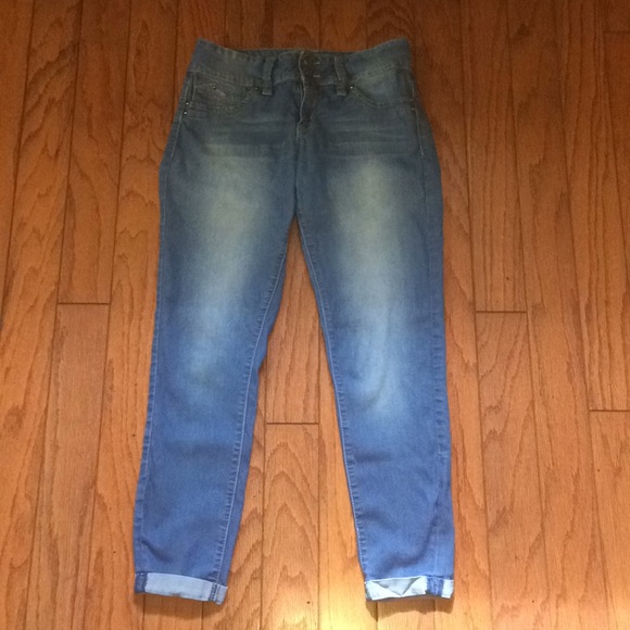 YMI Denim - 🔥YMI WannaBettaButt skinny jeans size 9🔥
